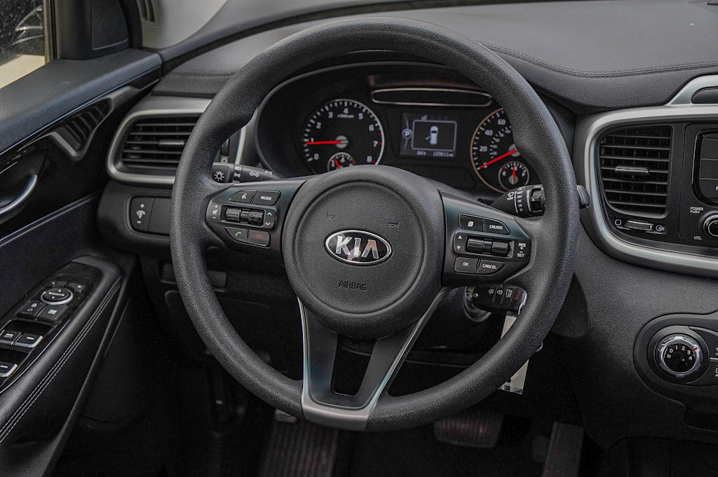 Thumbnail: 2016 Kia Sorento - 10