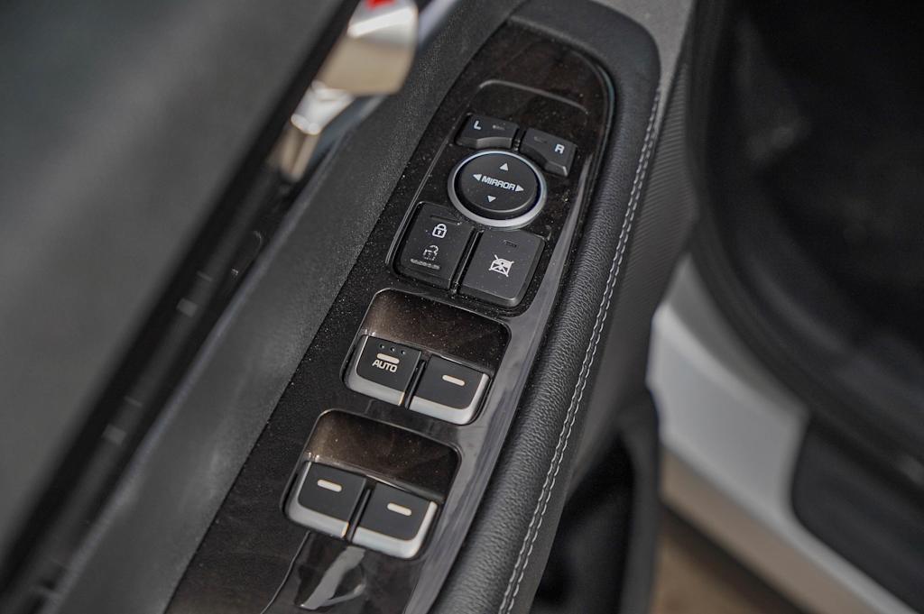 Thumbnail: 2016 Kia Sorento - 29