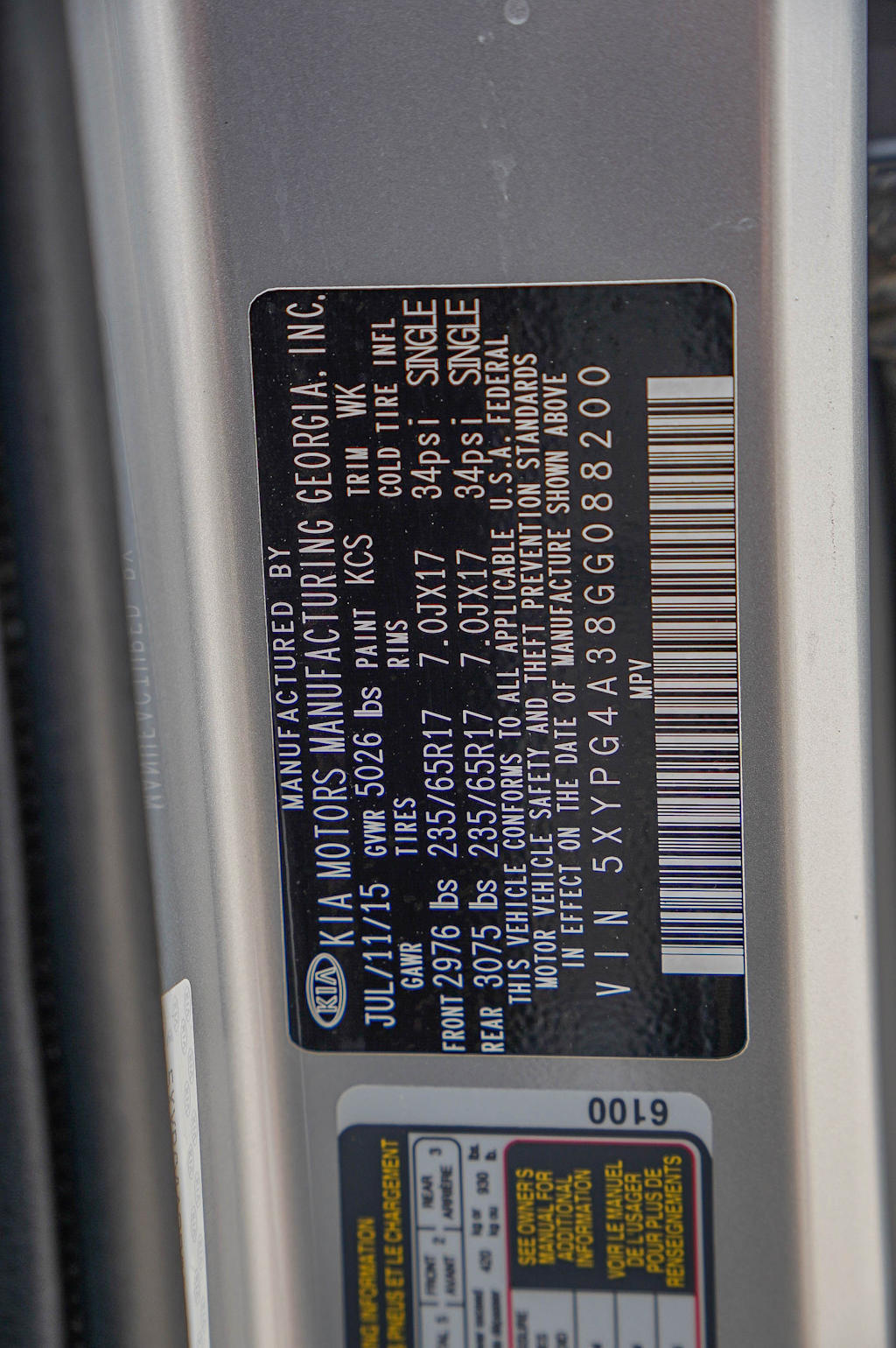 Thumbnail: 2016 Kia Sorento - 16