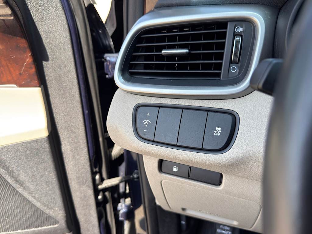 Thumbnail: 2017 Kia Sorento - 24