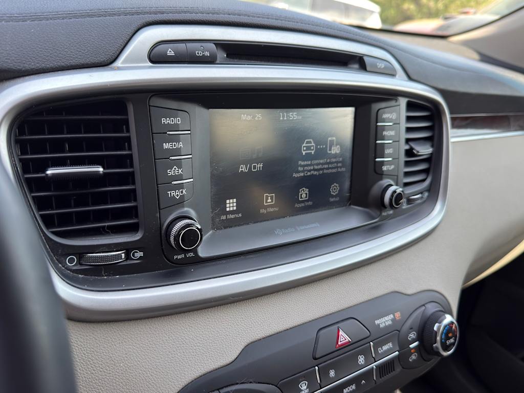 Thumbnail: 2017 Kia Sorento - 21