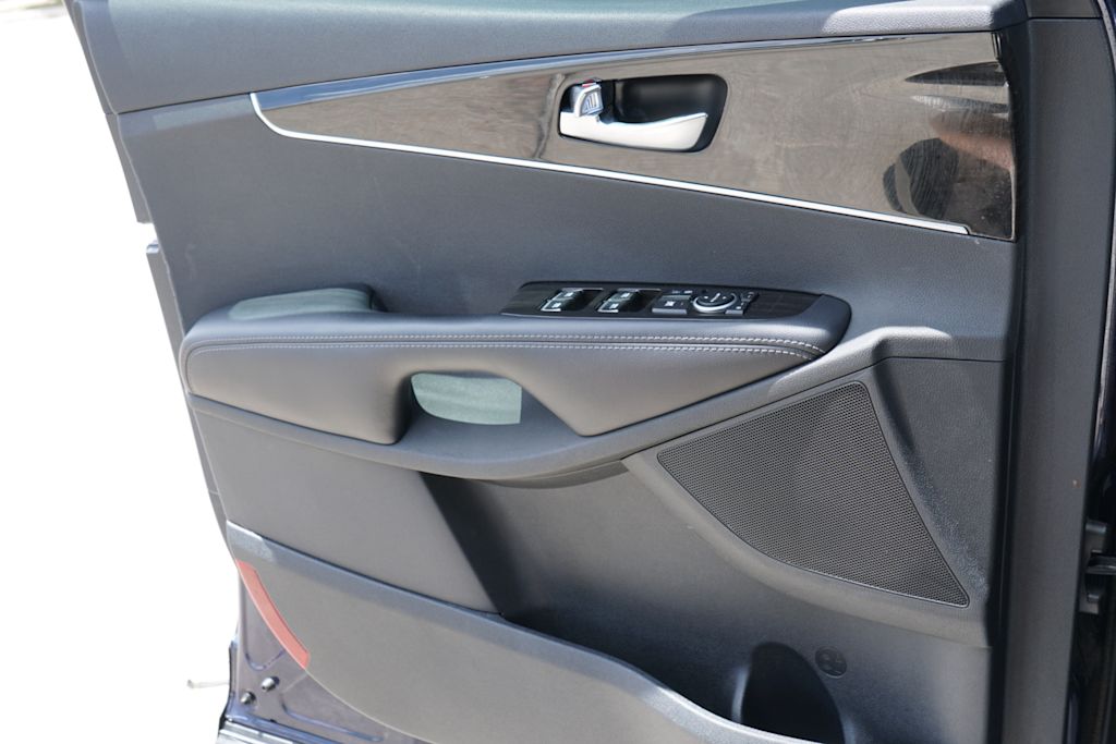 Thumbnail: 2020 Kia Sorento - 26
