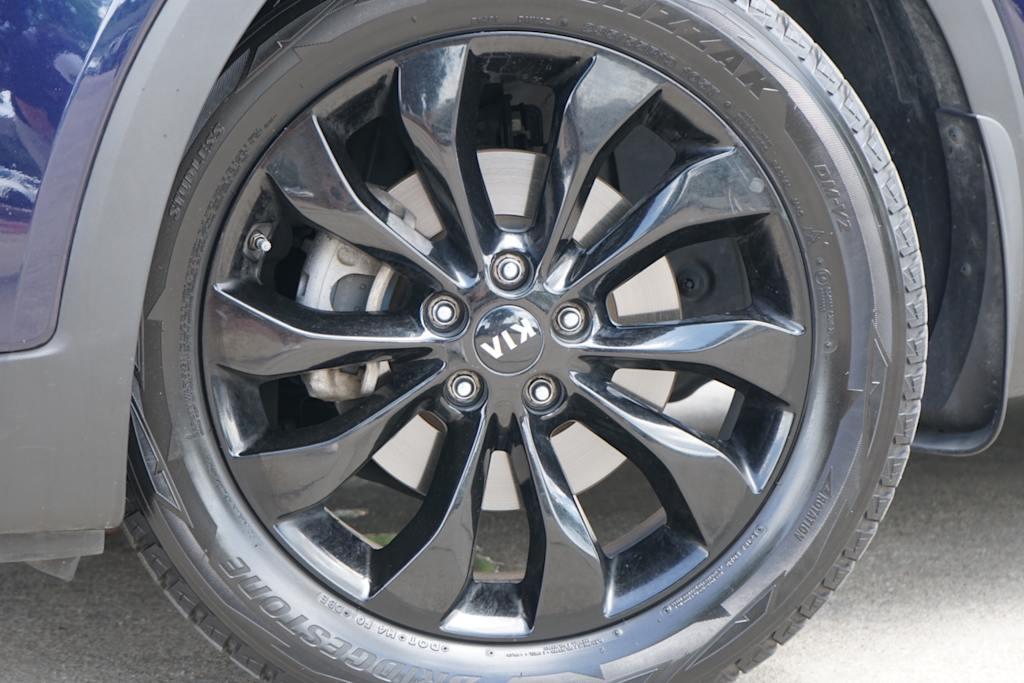 Thumbnail: 2020 Kia Sorento - 5