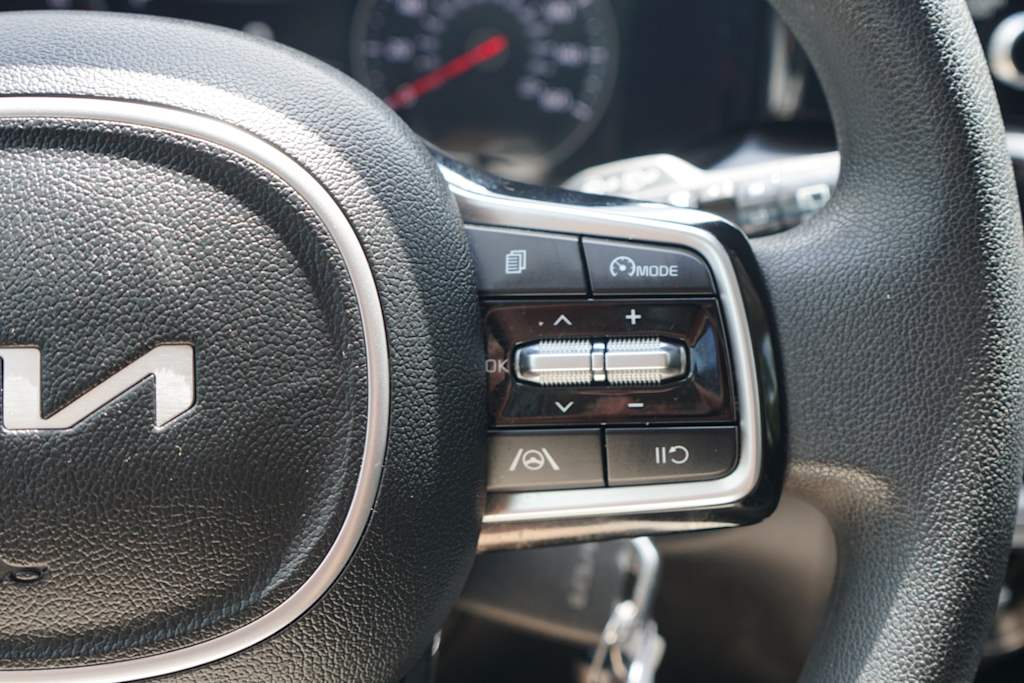 Thumbnail: 2022 Kia Sorento - 18