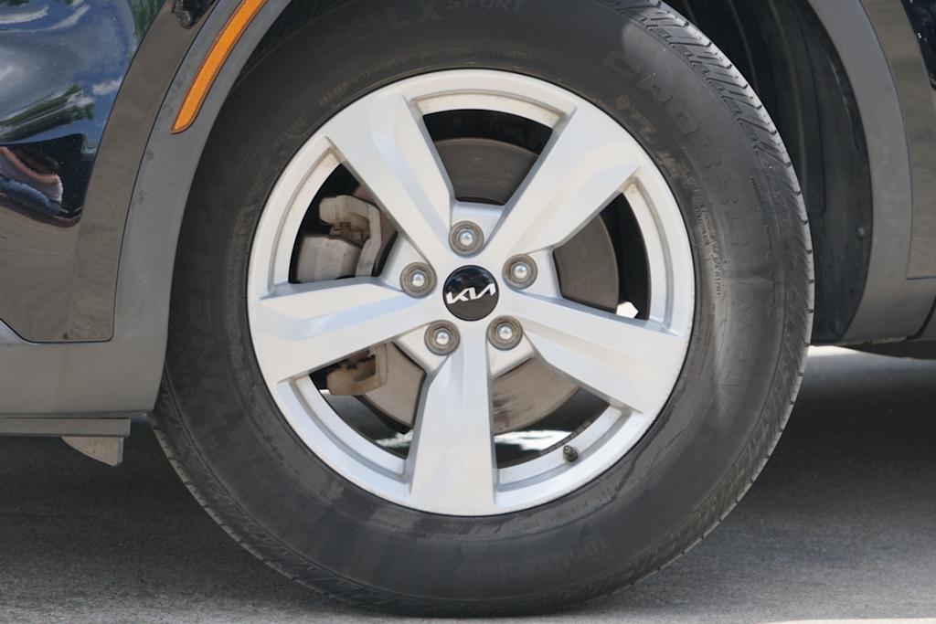 Thumbnail: 2022 Kia Sorento - 5