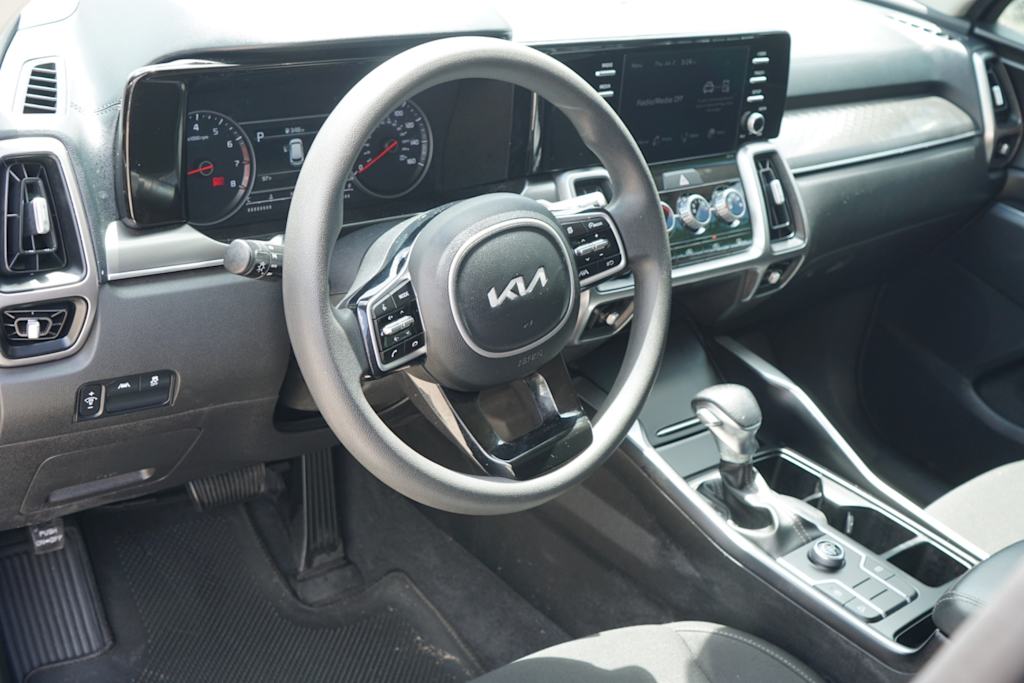 Thumbnail: 2022 Kia Sorento - 2