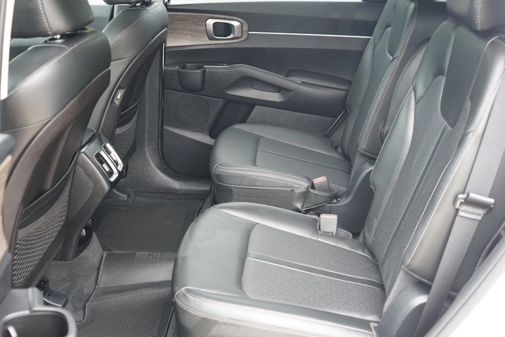 Thumbnail: 2021 Kia Sorento - 9