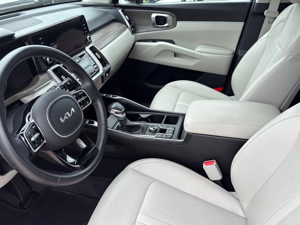 Thumbnail: 2022 Kia Sorento - 11