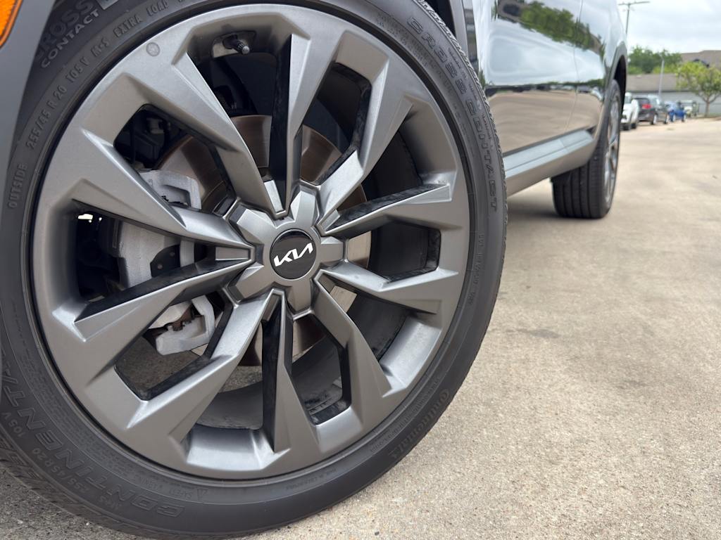 Thumbnail: 2022 Kia Sorento - 8