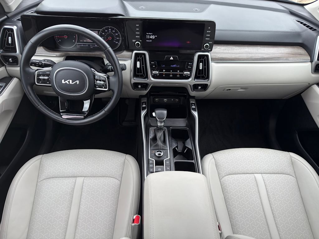 Thumbnail: 2022 Kia Sorento - 13