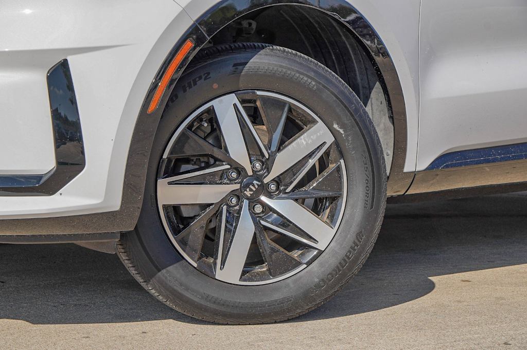 Thumbnail: 2021 Kia Sorento - 6