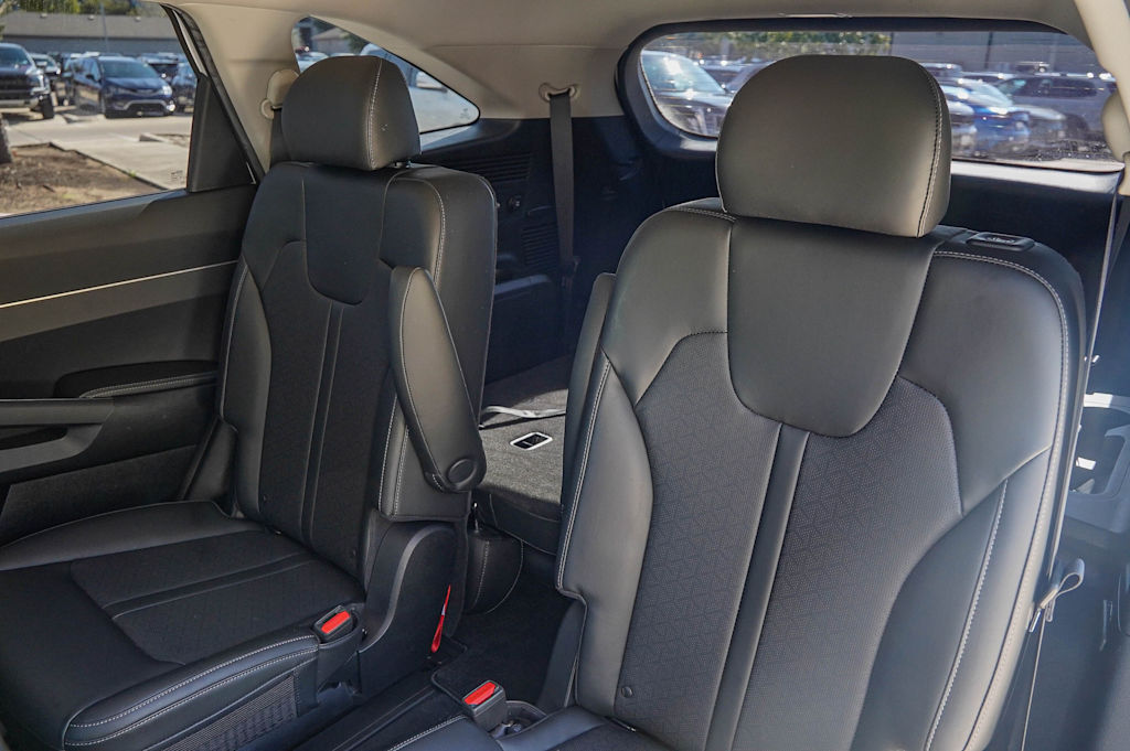 Thumbnail: 2021 Kia Sorento - 32