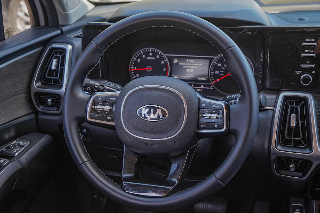 Thumbnail: 2021 Kia Sorento - 11