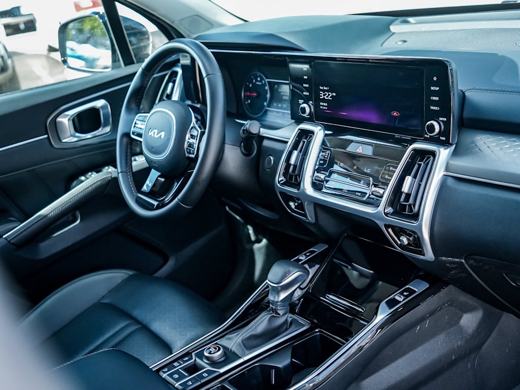 Thumbnail: 2022 Kia Sorento - 6