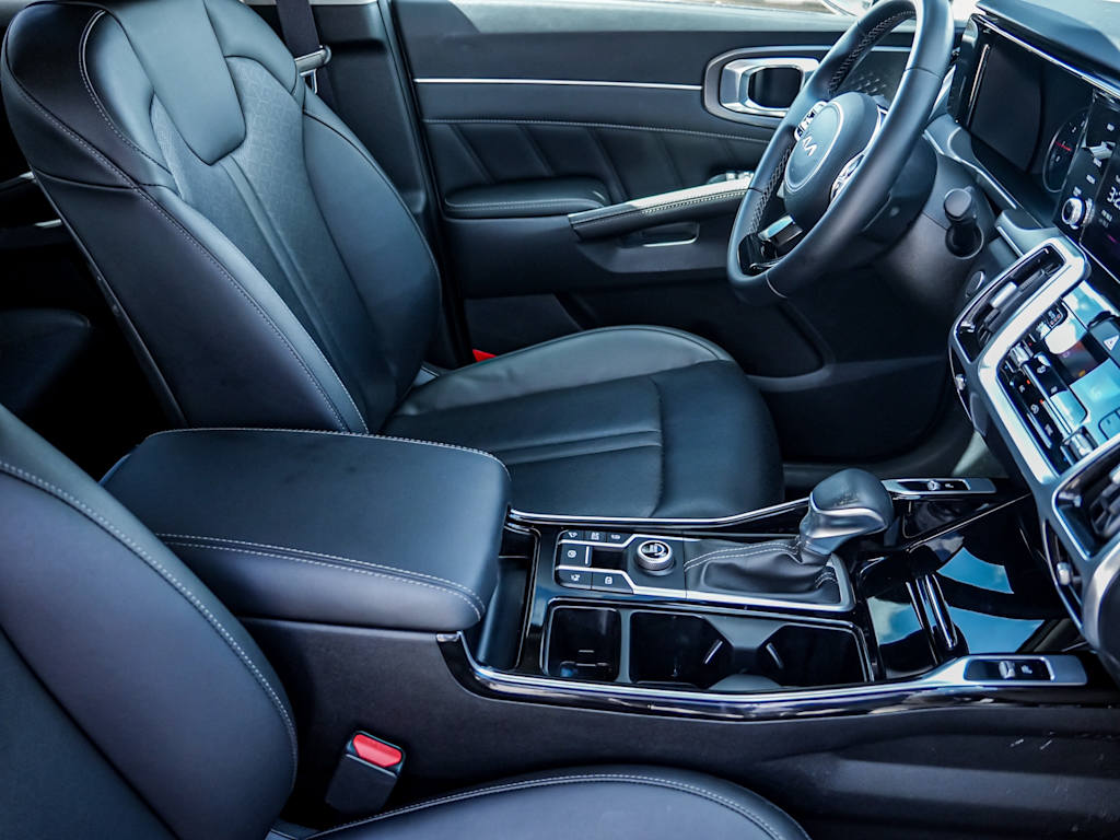 Thumbnail: 2022 Kia Sorento - 25