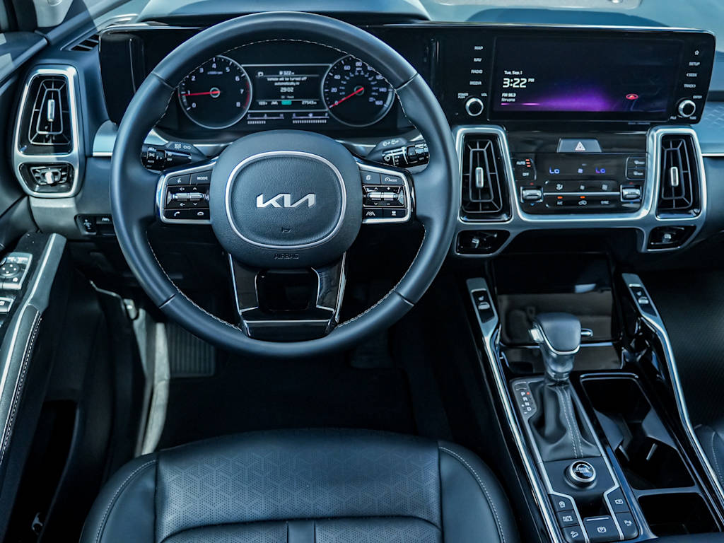 Thumbnail: 2022 Kia Sorento - 11