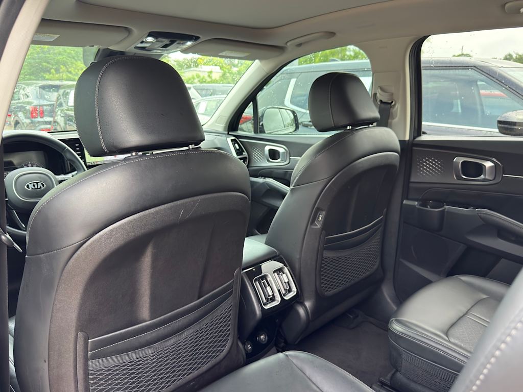 Thumbnail: 2021 Kia Sorento - 11