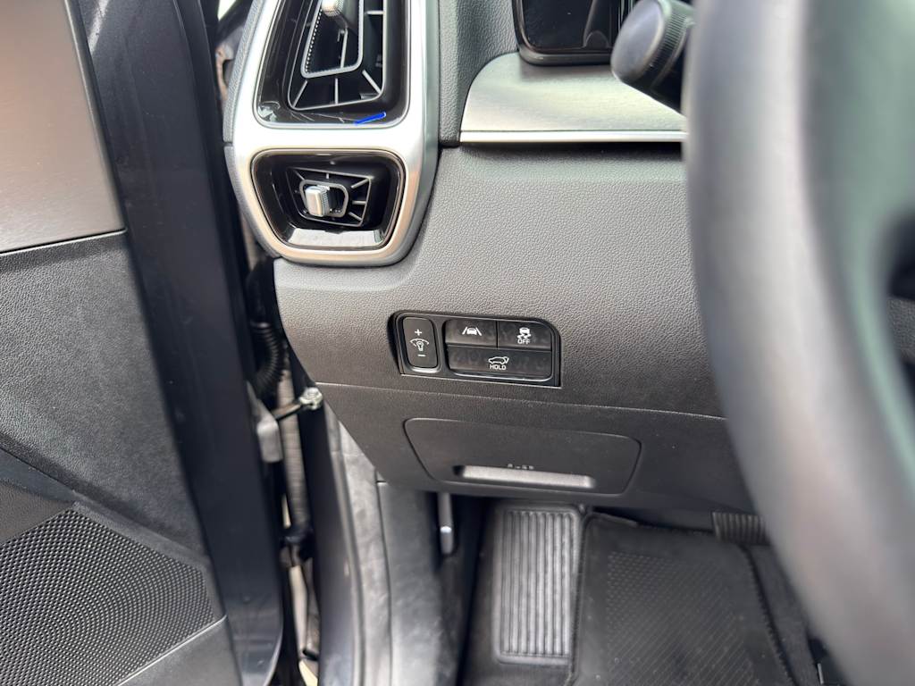 Thumbnail: 2021 Kia Sorento - 23