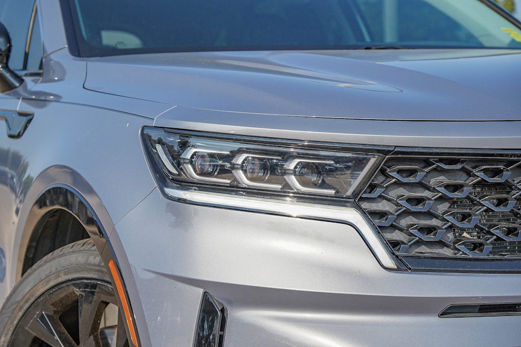 Thumbnail: 2022 Kia Sorento - 3