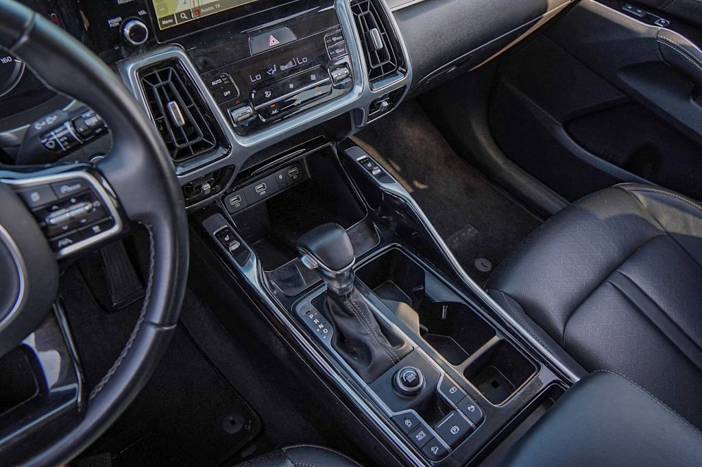 Thumbnail: 2022 Kia Sorento - 10