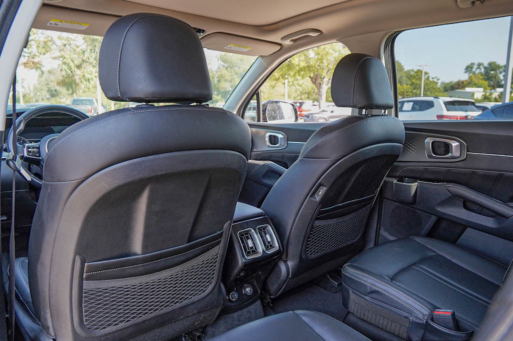 Thumbnail: 2022 Kia Sorento - 7