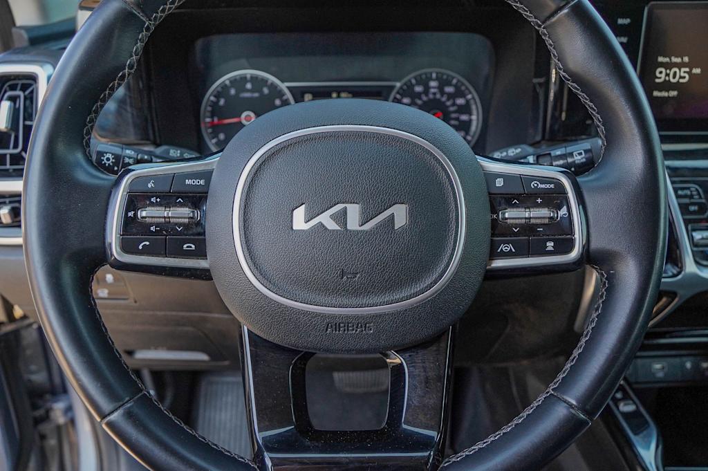 Thumbnail: 2022 Kia Sorento - 15