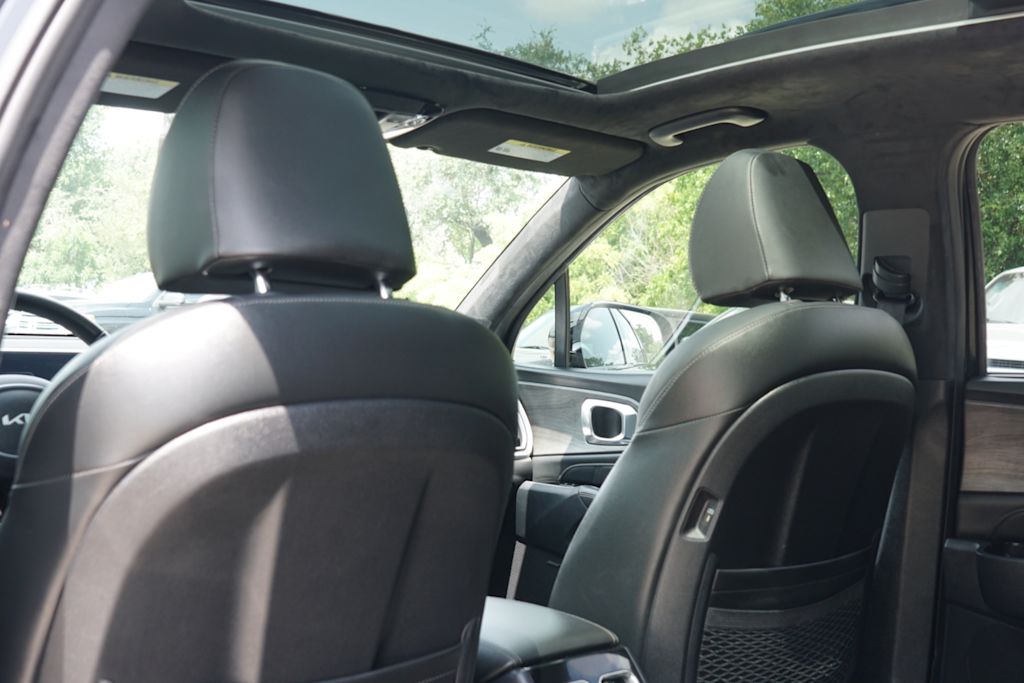 Thumbnail: 2024 Kia Sorento - 24