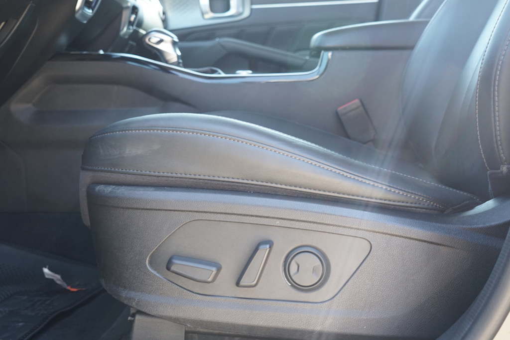 Thumbnail: 2021 Kia Sorento - 21