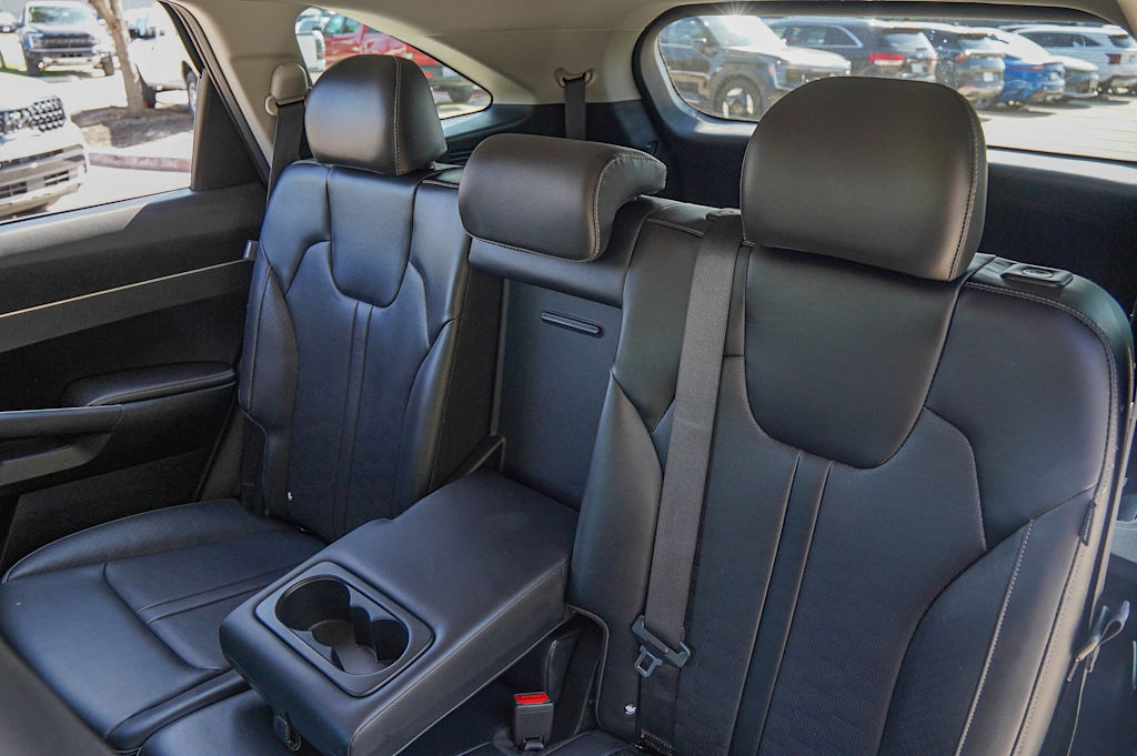 Thumbnail: 2025 Kia Sorento - 32