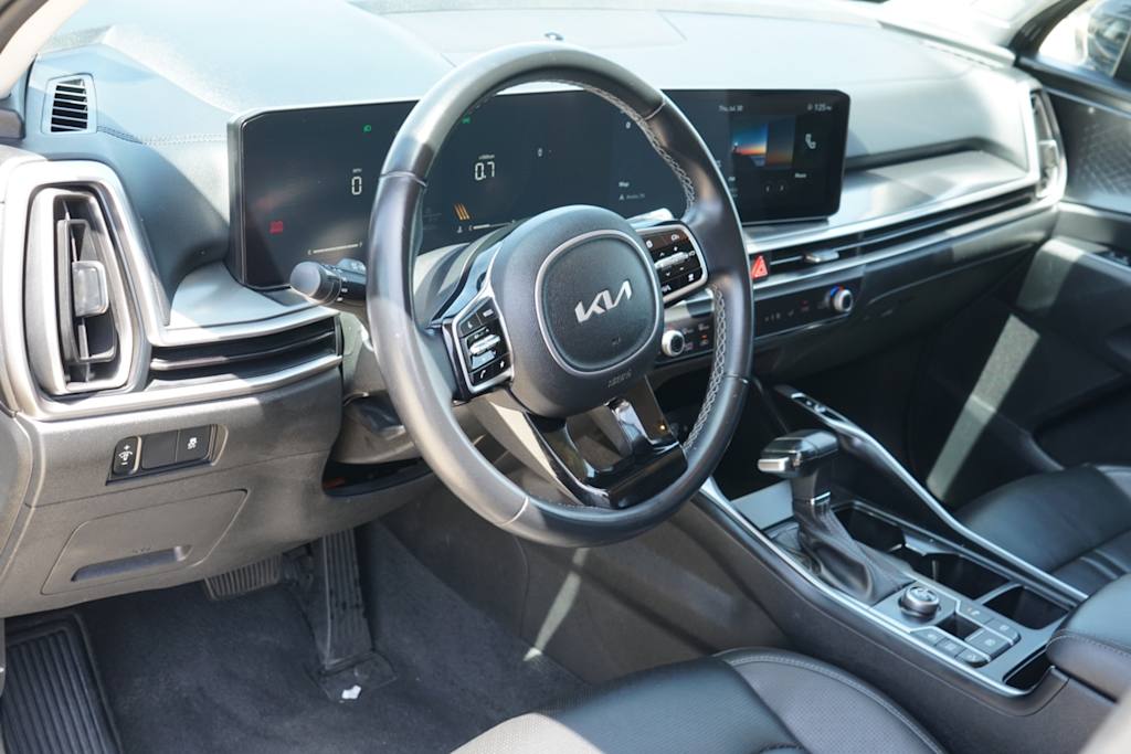 Thumbnail: 2024 Kia Sorento - 2