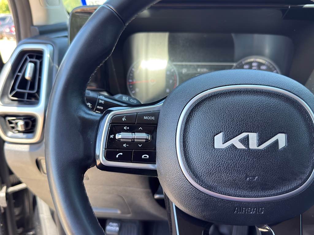 Thumbnail: 2022 Kia Sorento - 24
