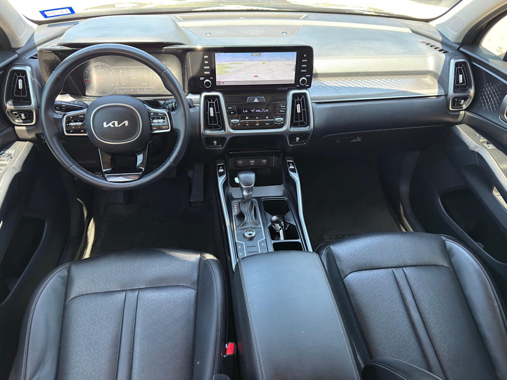 Thumbnail: 2022 Kia Sorento - 8