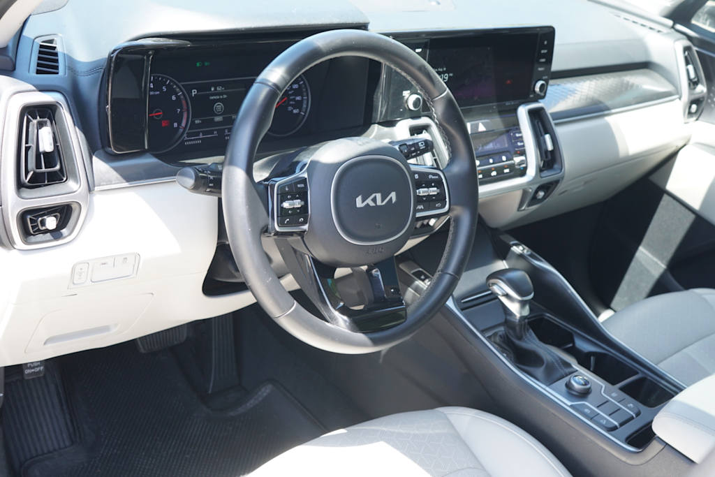 Thumbnail: 2022 Kia Sorento - 2