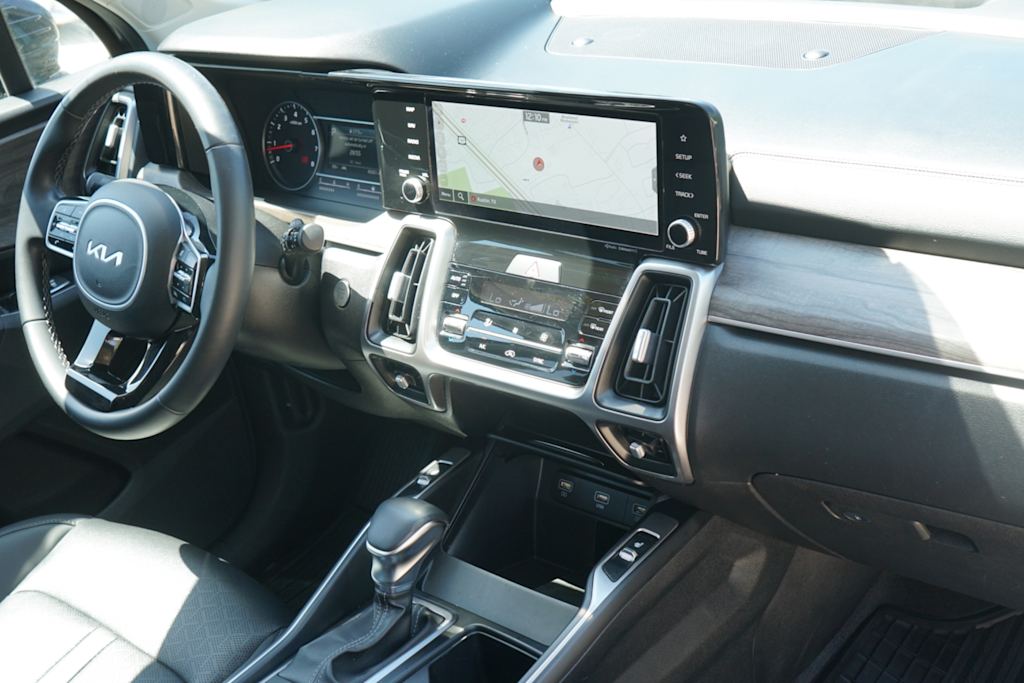 Thumbnail: 2022 Kia Sorento - 12