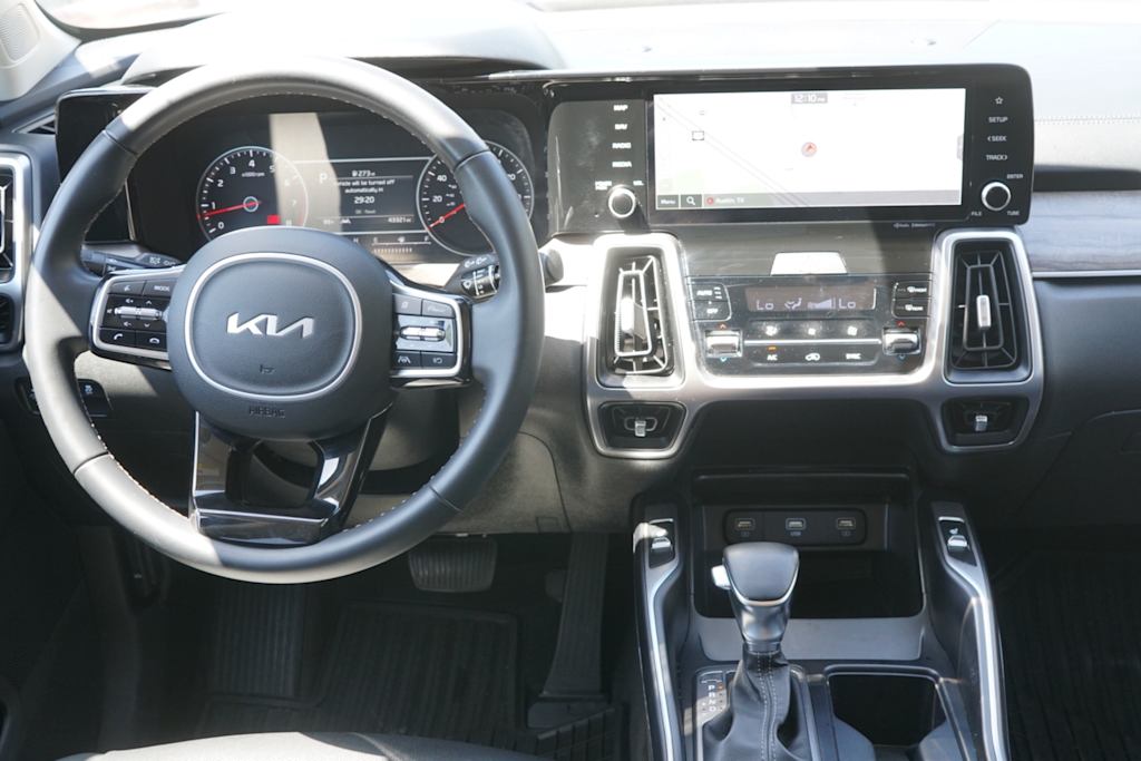 Thumbnail: 2022 Kia Sorento - 7