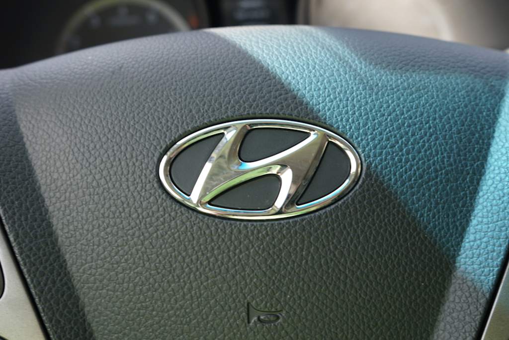 Thumbnail: 2015 Hyundai Santa Fe - 4