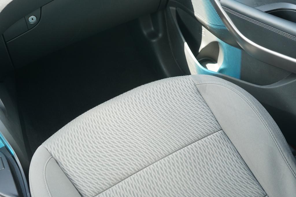 Thumbnail: 2015 Hyundai Santa Fe - 23