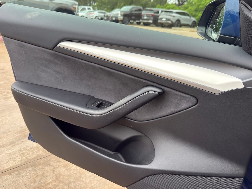Thumbnail: 2023 Tesla Model 3 - 18