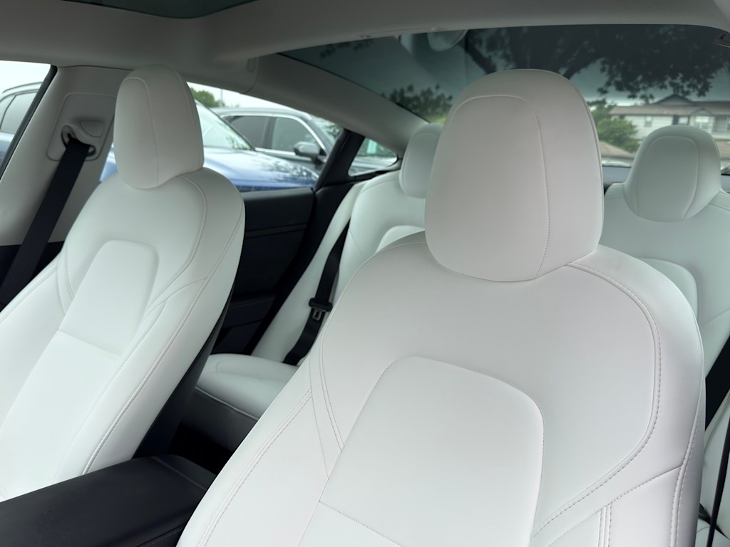 Thumbnail: 2023 Tesla Model 3 - 14