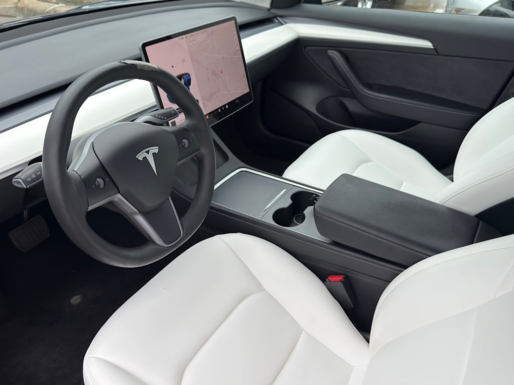 Thumbnail: 2023 Tesla Model 3 - 7
