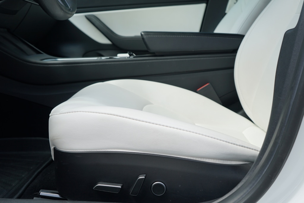 Thumbnail: 2021 Tesla Model 3 - 21