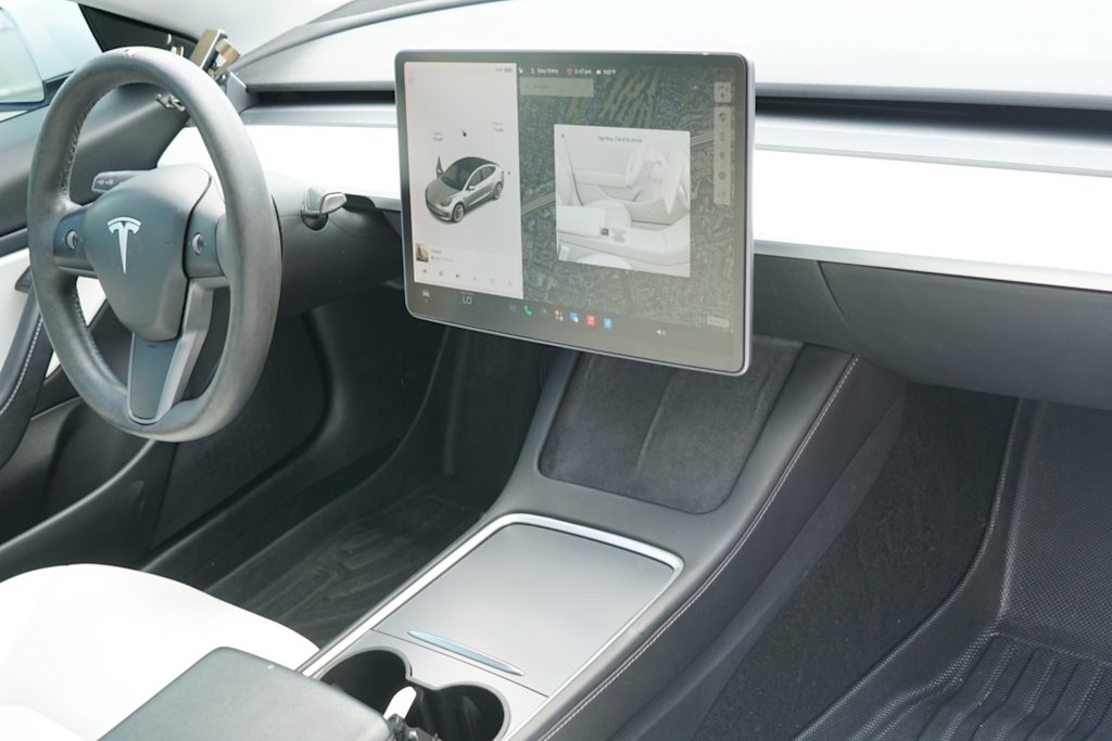 Thumbnail: 2021 Tesla Model 3 - 24