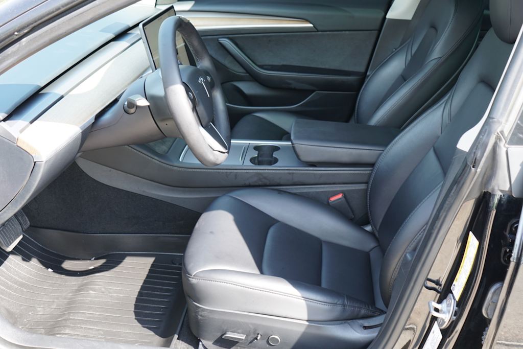 Thumbnail: 2023 Tesla Model 3 - 7