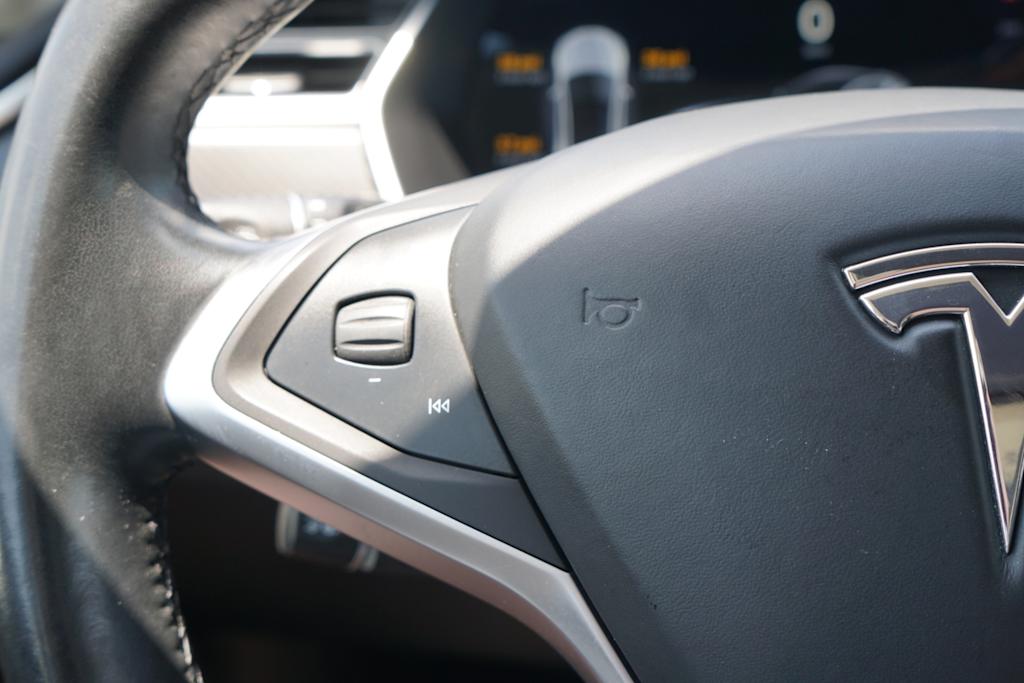 Thumbnail: 2017 Tesla Model S - 21