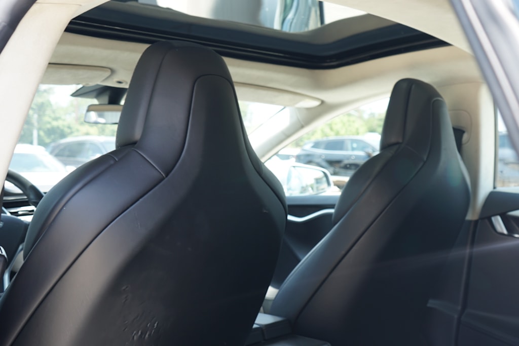 Thumbnail: 2017 Tesla Model S - 16