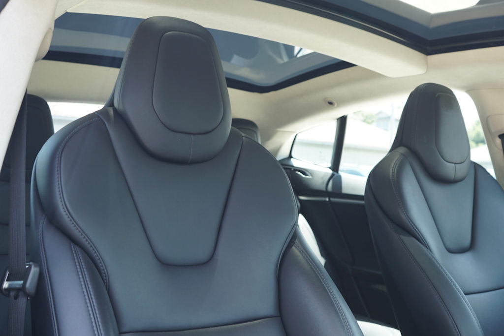 Thumbnail: 2017 Tesla Model S - 26