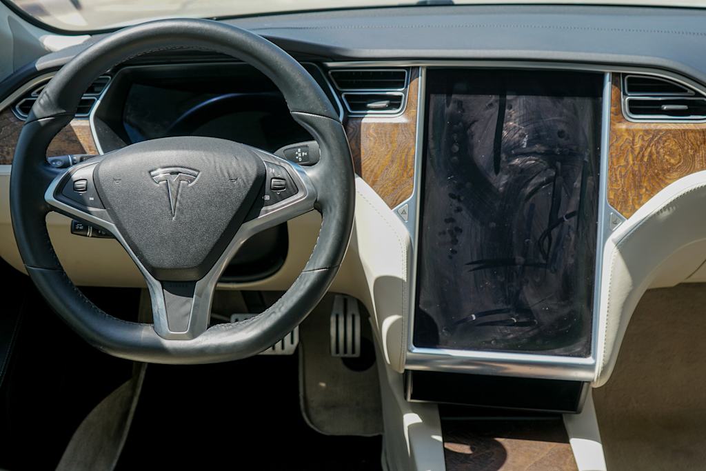 Thumbnail: 2017 Tesla Model S - 6