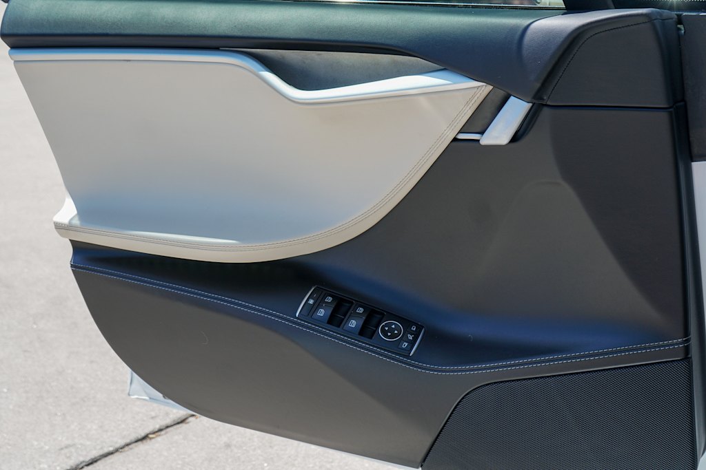 Thumbnail: 2017 Tesla Model S - 20
