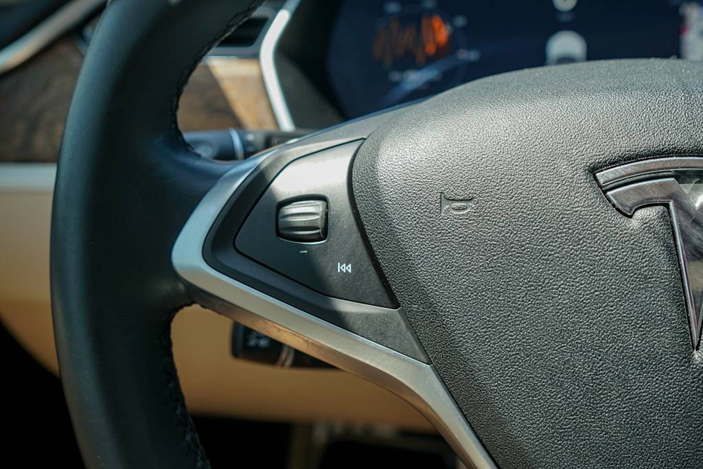 Thumbnail: 2017 Tesla Model S - 19
