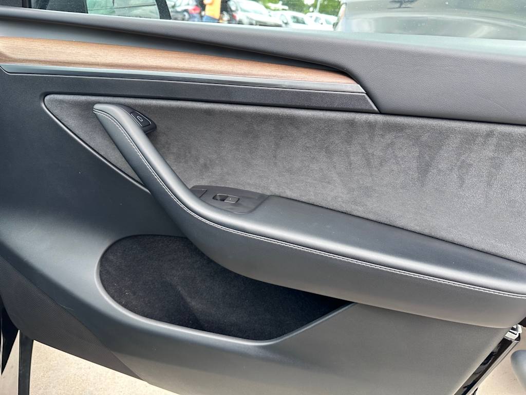 Thumbnail: 2023 Tesla Model Y - 19